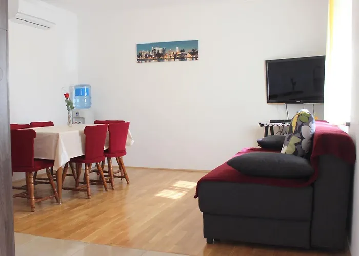 Casa de Férias Irena Poljica (Zadar)